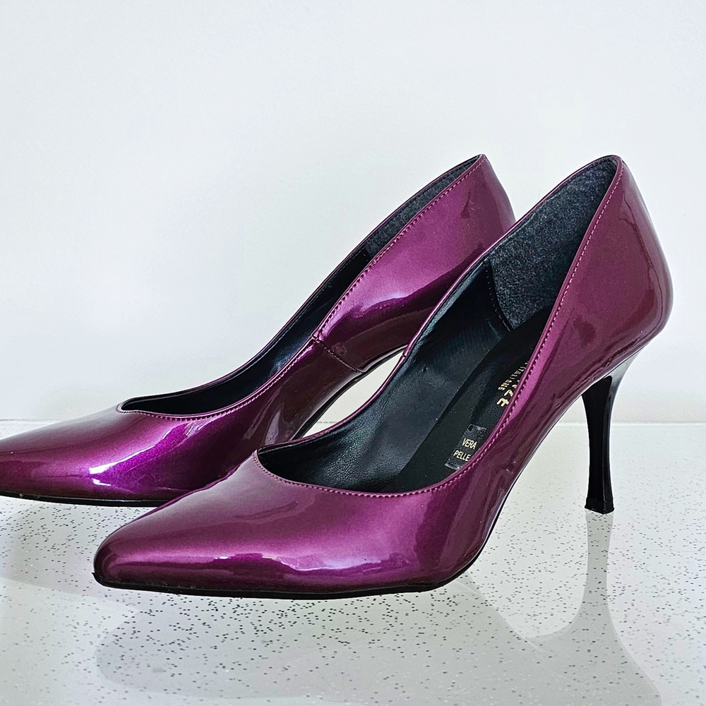 Elegant Maroon Women's Heels - Picture 1 of 5